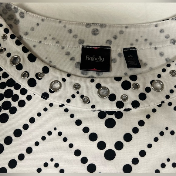 RAFAELLA BLACK & WHITE CHEVRON PATTERNED WOMENS SHORT SLEEVE TOP. SIZE LARGE - Picture 6 of 9
